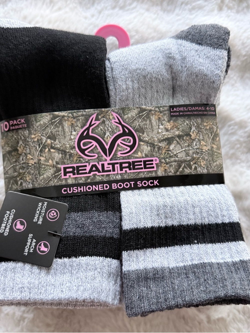 NWT Realtree women’s cushioned boot sock 10 pack- Fits shoe size 4-10